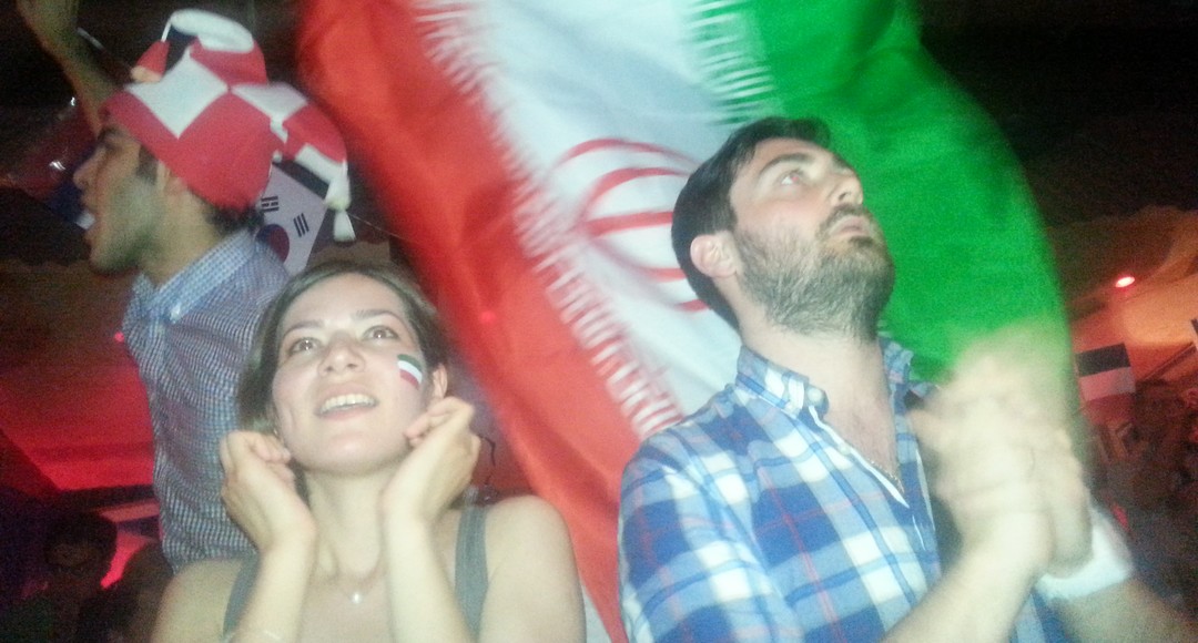 Article : IRAN : Quand la communauté iranienne retourne un bar parisien !