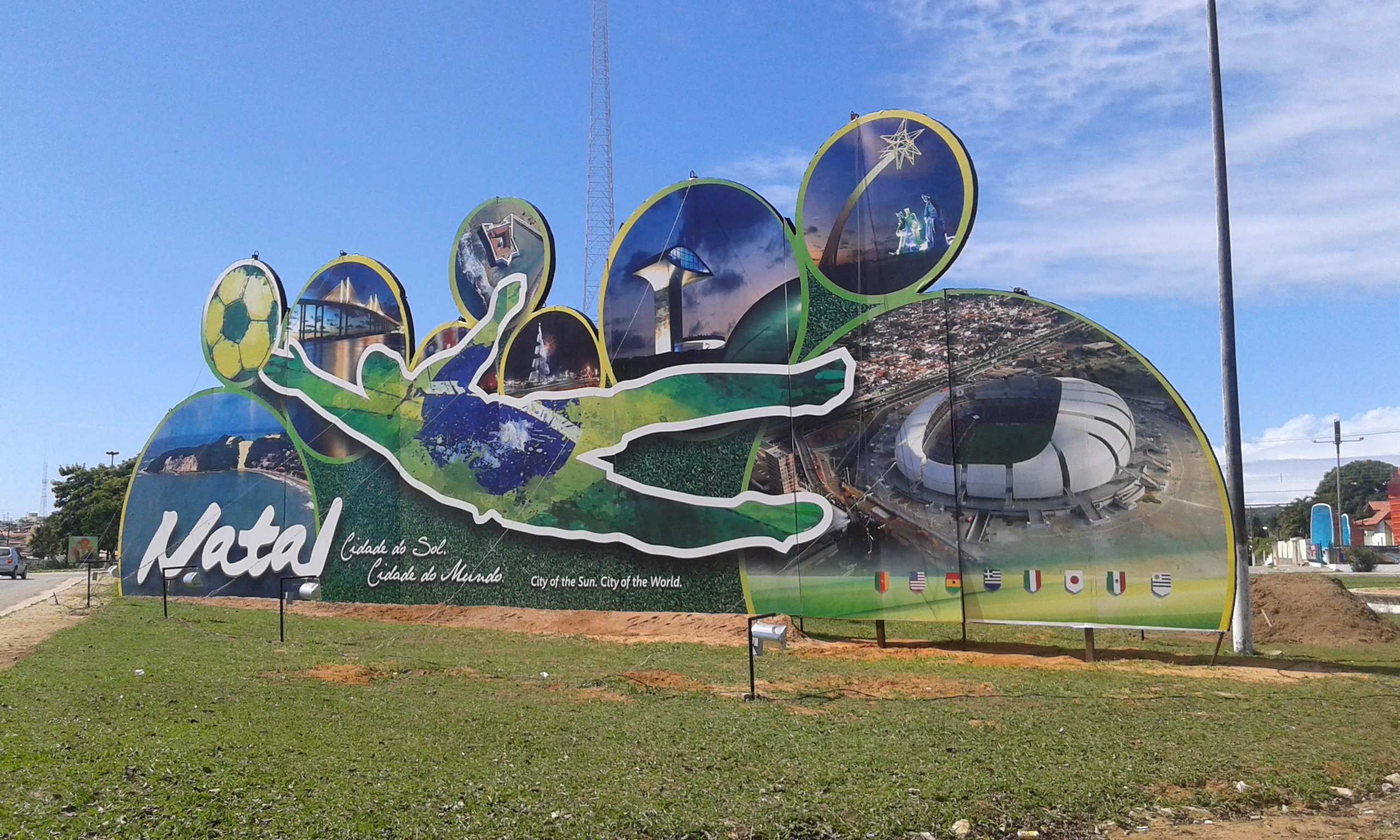 La grande carte postale de Natal dans l'entrée de la ville, à peu mètres du stade Aréna des Dunas (Photo crédit par Fabio Santana).